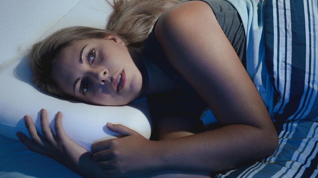 Miksi vieraassa sängyssä uni ei tule tai on huonompilaatuista?