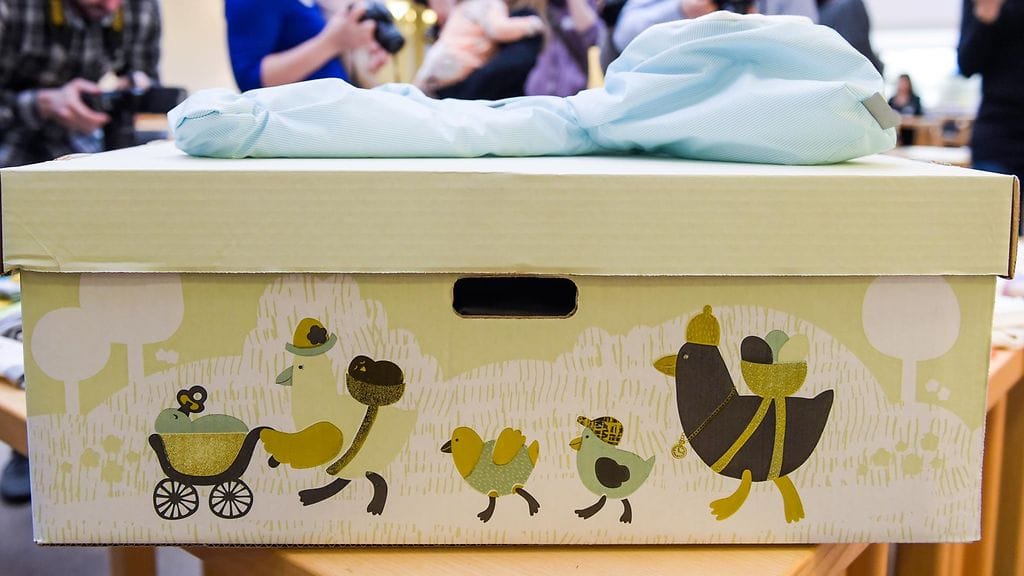 Suomalainen äitiyspakkaus 2016. Nyt myös Kanadassa on otettu oma versio testaukseen.