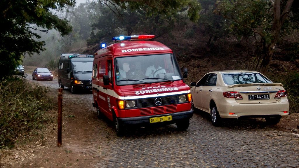 Ambulanssi hälytettiin Monte Tchotan sotilastukikohtaan, josta kahdeksan sotilaan ja kolmen siviilin ruumiit löydettiin.