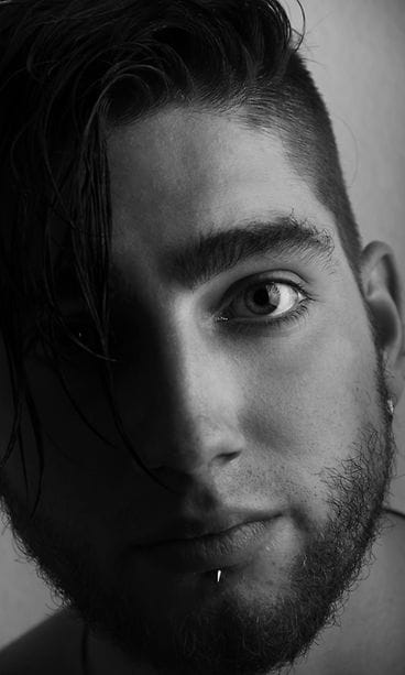 Seksuaalinen väkivalta (2)