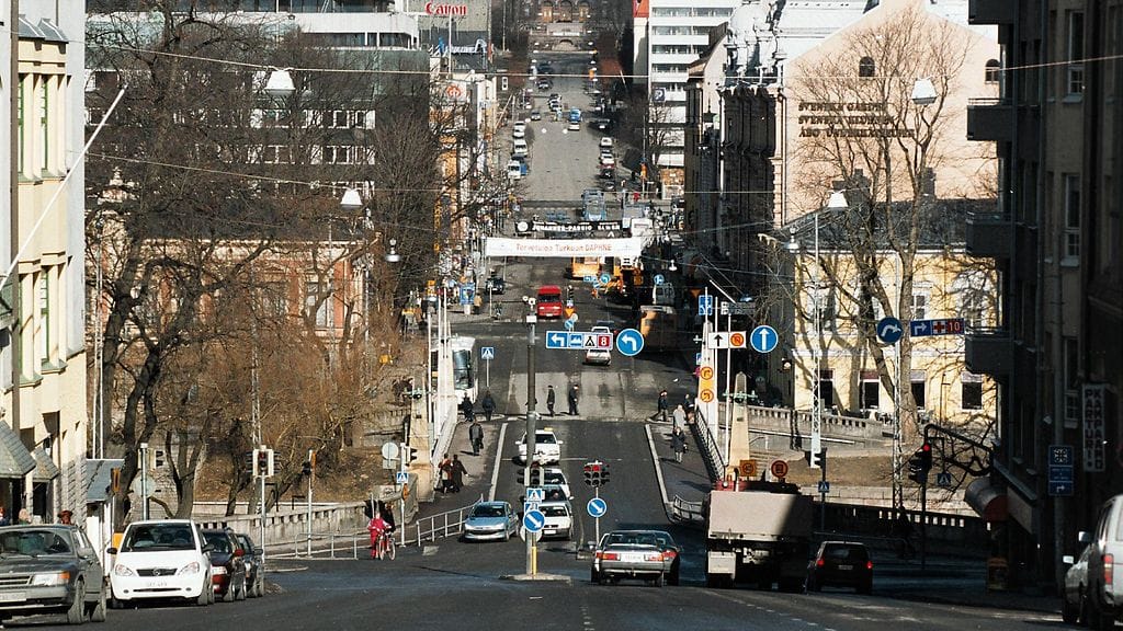 Aurakatu Turun keskustassa.