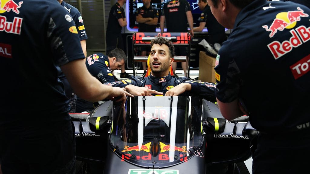 Daniel Ricciardo istahtai torstaina kuomulliseen Red Bulliin