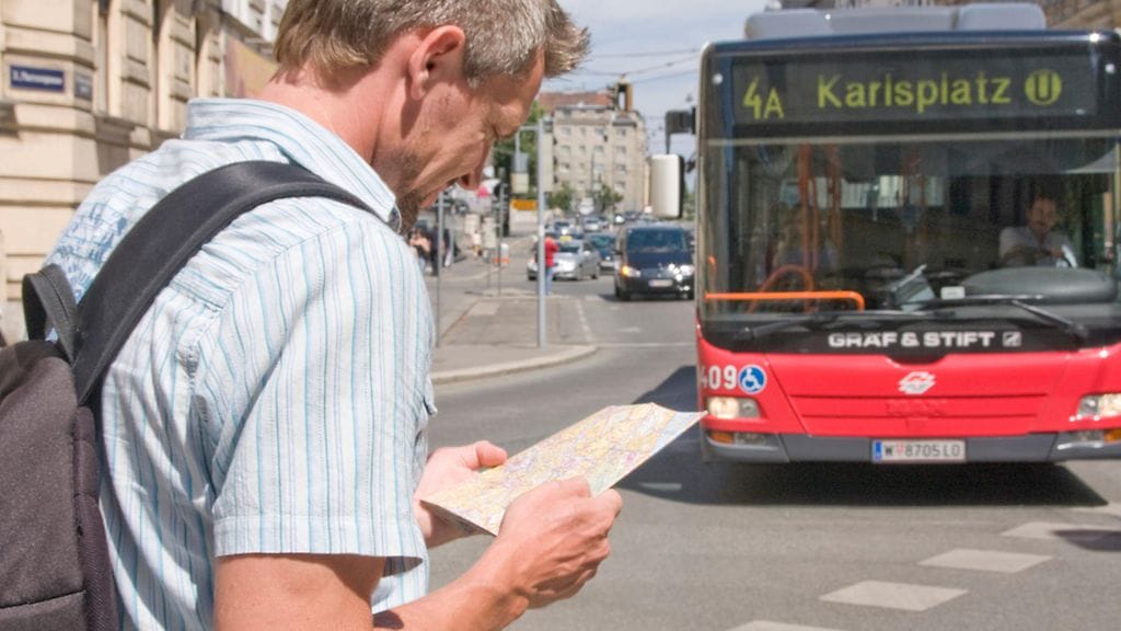 Ongelmat päänsisäisen kartan kanssa voivat kertoa Alzheimerin taudista.