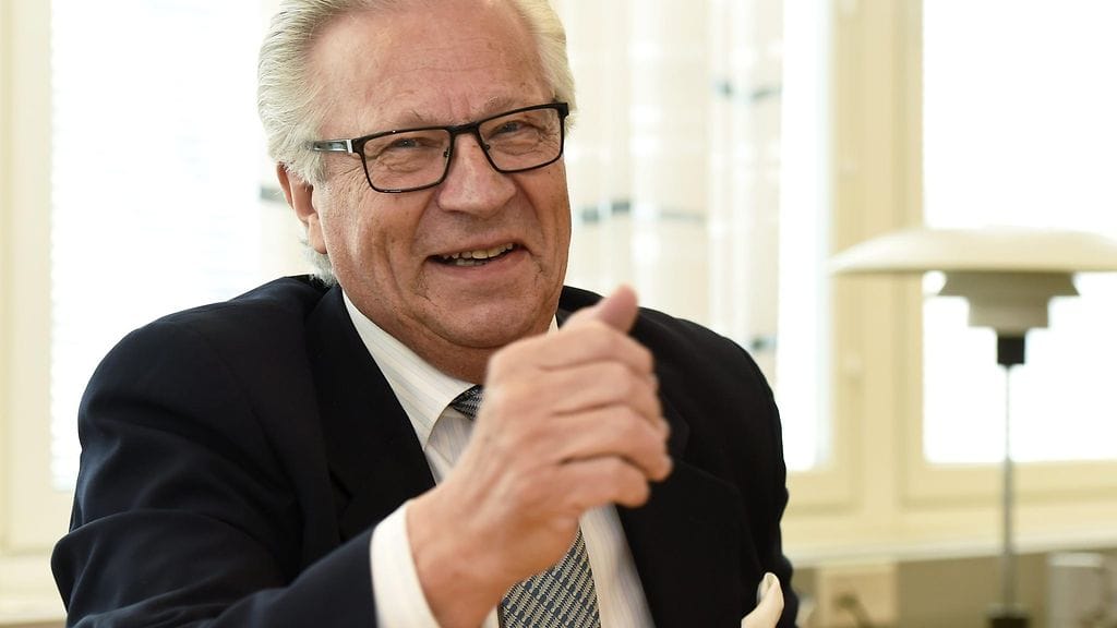 Apulaisvaltakunnansyyttäjä Jorma Kalske haastattelussa Helsingissä 29. huhtikuuta 2016.