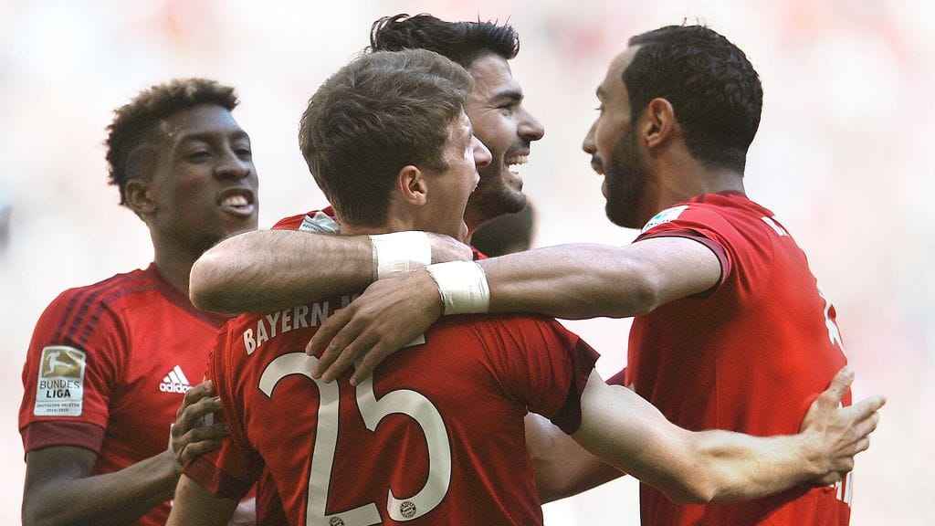 FC Bayern juhlii Müllerin maalia.