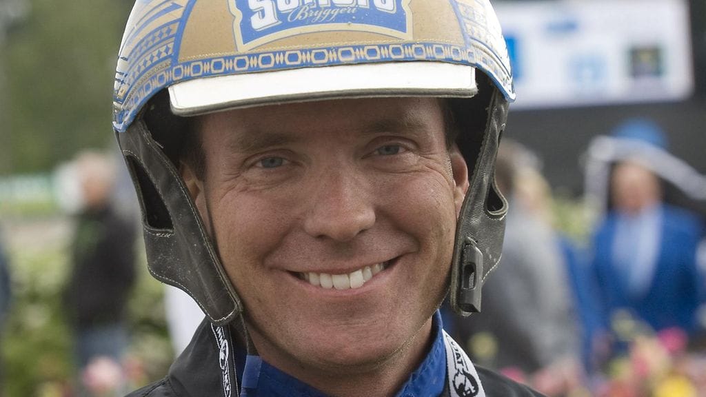 Björn Goop narutteli Your Highnessin arvovoittoon Åbyn kaviouralla.