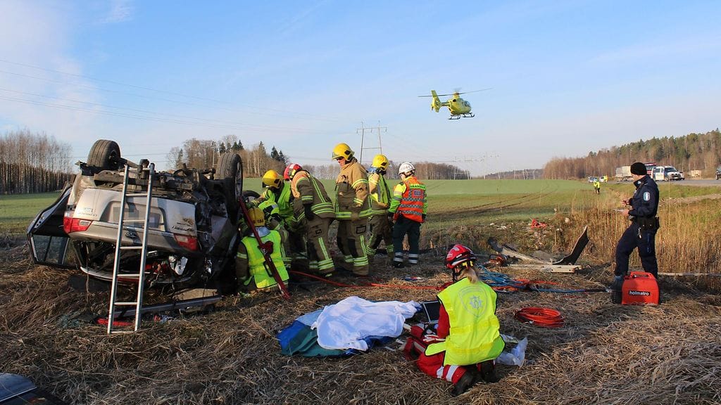 Paikalla oli aamulla useita pelastuslaitoksen yksiköitä.