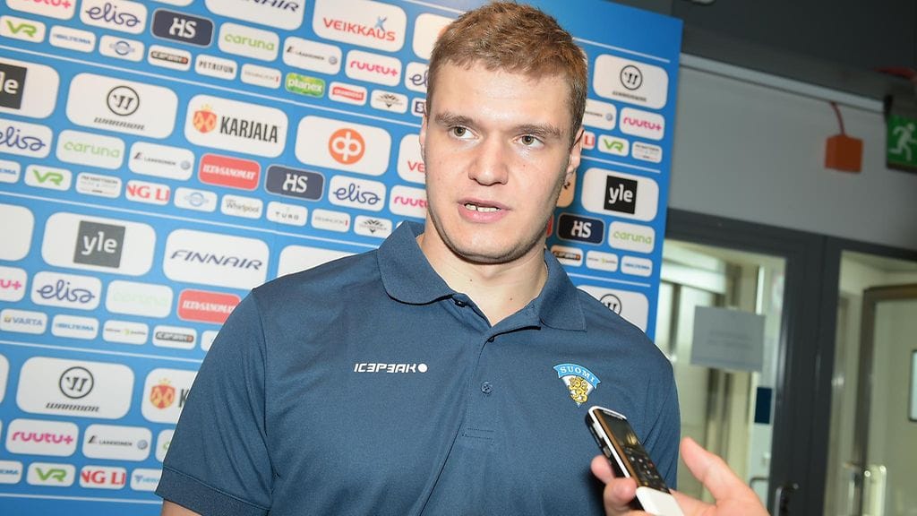 Aleksander Barkov pääsee Tampereelle kahdeksan kuukauden tauon jälkeen.