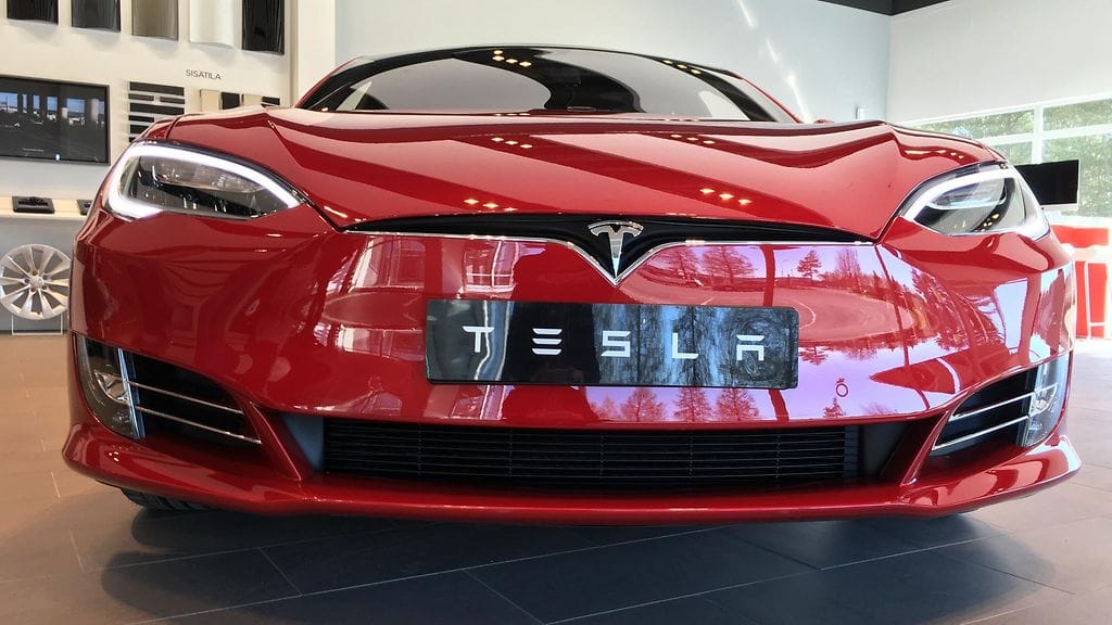 Tesla Model S sai vastikään faceliftin.
