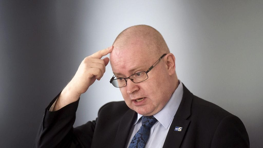 Oikeus- ja työministeri Jari Lindström (ps.) työ- ja elinkeinoministeriön työmarkkinaennusteen julkaisutilaisuudessa 3. toukokuuta 2016.