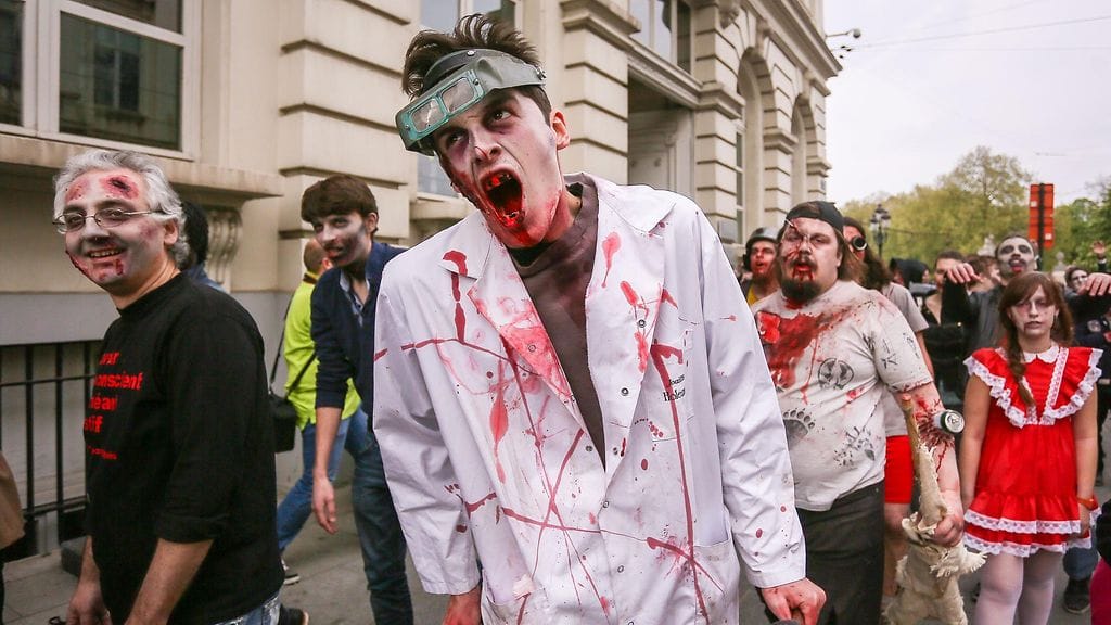 Zombie-kävely Brysselissä vuonna 2014. Kuvituskuva.