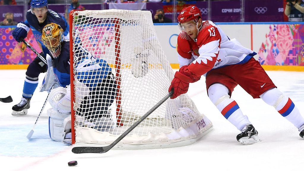 Venäjän Pavel Datsjuk tekemässä pahojaan Suomea vastaan Sotshin olympialaisissa vuonna 2014.