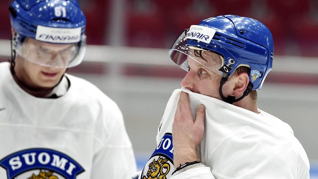 Aleksander Barkov, Leo Komarov ja muut Leijonien pelaajat pääsivät harjoittelemaan torstaina Pietarissa.