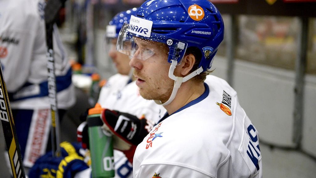 Puolustaja Tommi Kivistön kisapassia ei vielä leimattu.