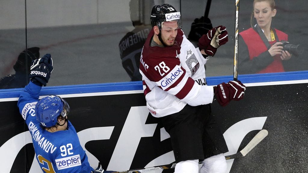 Zemgus Girgensons edusti Latviaa edellisen kerran vuoden 2014 MM-turnauksessa.