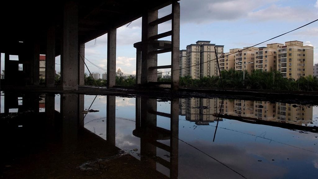 Haikoun kaupunki Kiinan eteläosassa. Viranomaisten mukaan vuorovesi oli työntänyt kalat kauas Haikoun kaupungin lähelle.