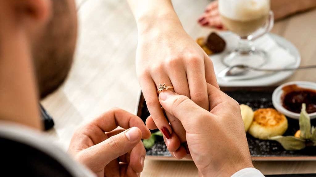 Parin kihlautuminen sai erikoisen käänteen Gordon Ramsayn ravintolassa.