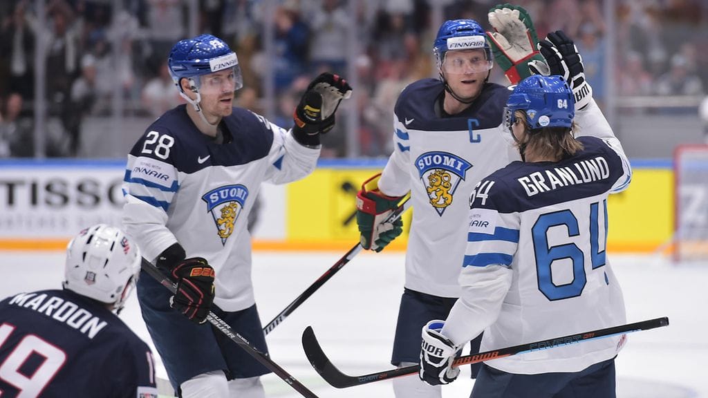 Leijonat ovat ihastuttaneet Pietarissa ja kotikatsomoissa.