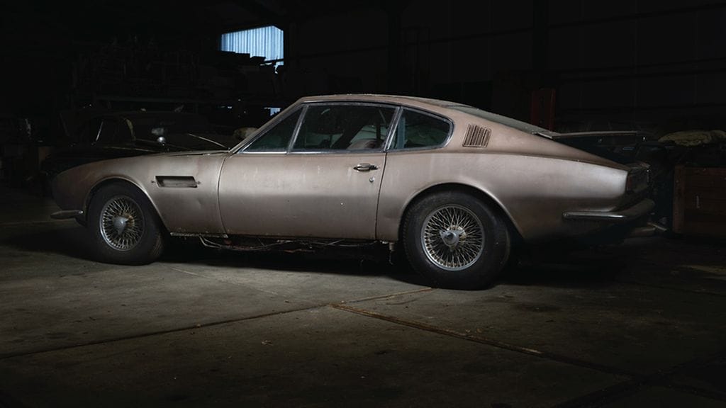 1968 Aston Martin DBS side