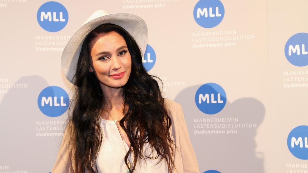 Noora Hautakangas tähditti Mannerheimin Lastensuojeluliiton hyväntekeväisyysmuotinäytöstä keskiviikkona Helsingissä.