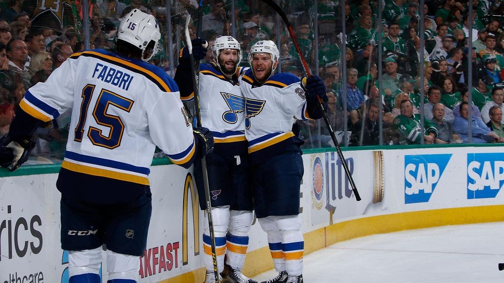 St. Louis huipputrio: Robby Fabbri, Troy Brouwer ja Paul Stastny.