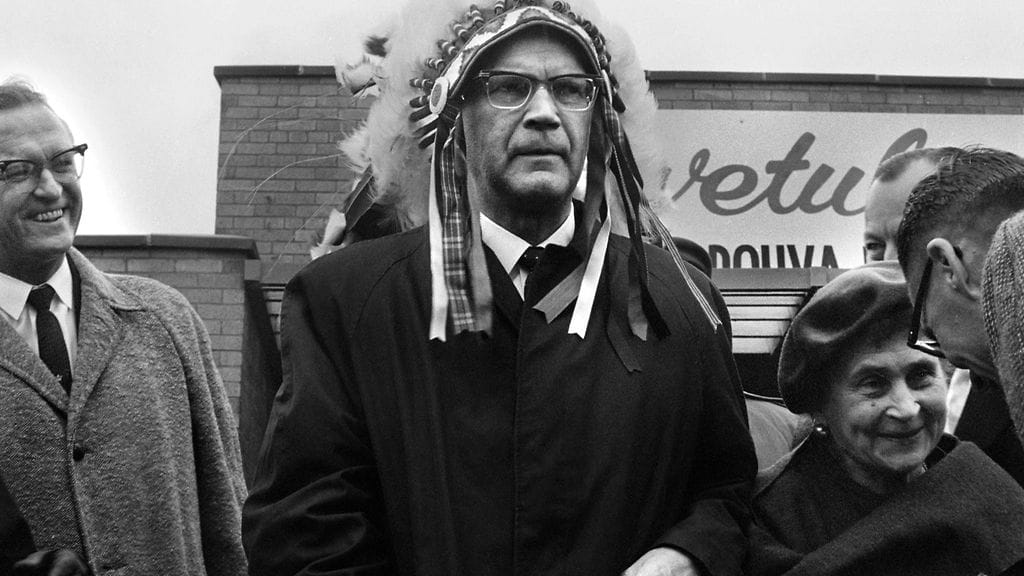 Urho Kekkonen intiaanina Yhdysvaltain ja Kanadan matkallaan