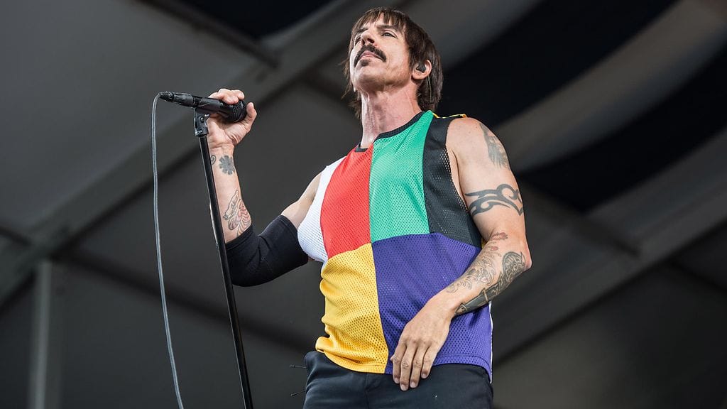 Red Hot Chili Peppers -laulaja Anthony Kiedis lavalla New Orleans Jazz & Heritage -festivaaleilla 24. huhtikuuta 2016.