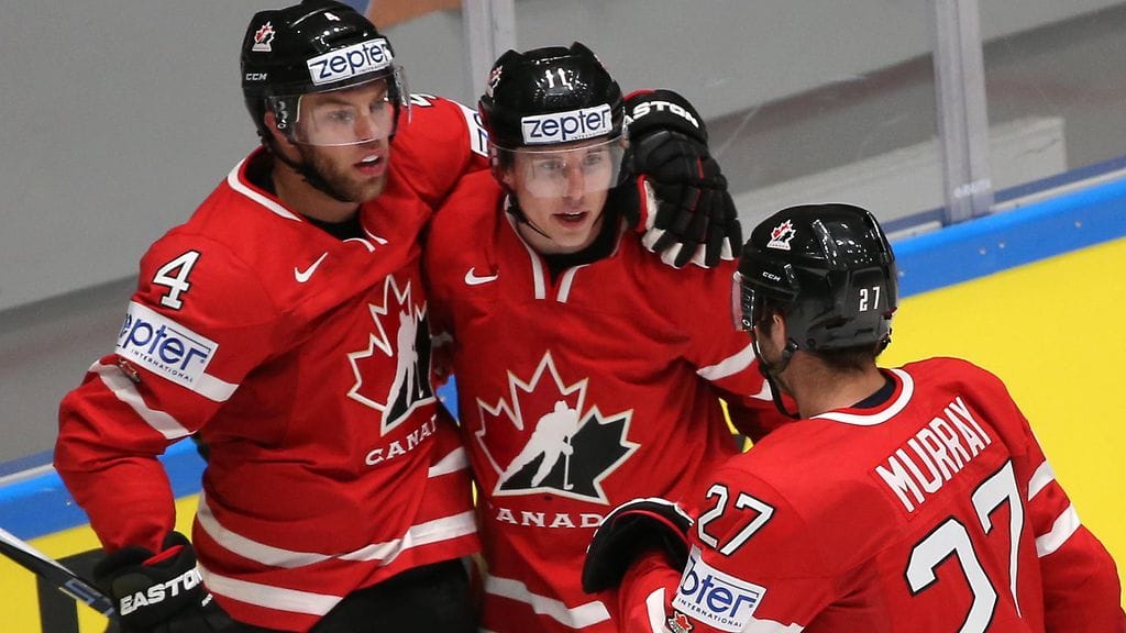 Taylor Hall (vas.) on venyttänyt maaliverkkoja urakalla MM-turnauksessa.