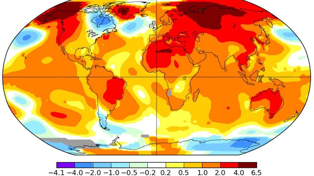 Huhtikuun 2016 lämpötilojen poikkeama verrattuna vuosien 1951-1980 keskiarvoon. NASAn mukaan huhtikuu oli mittaushistorian lämpimin huhtikuu ja maailmanlaajuisesti 1,11 astetta vuosien 1951-1980 keskiarvoa lämpimämpi. Kuvassa tummat punaruskeat alueet olivat huhtikuussa yli neljä astetta keskiarvoa lämpimämpiä. Kuva: NASA, Goddard Institute for Space Studies
