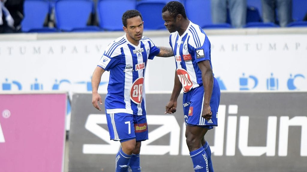 Nikolai Alho ja Taye Taiwo juonivat HJK:n avausmaalin. Toisella puoliajalla Taiwo iski kaksi maalia isännille.