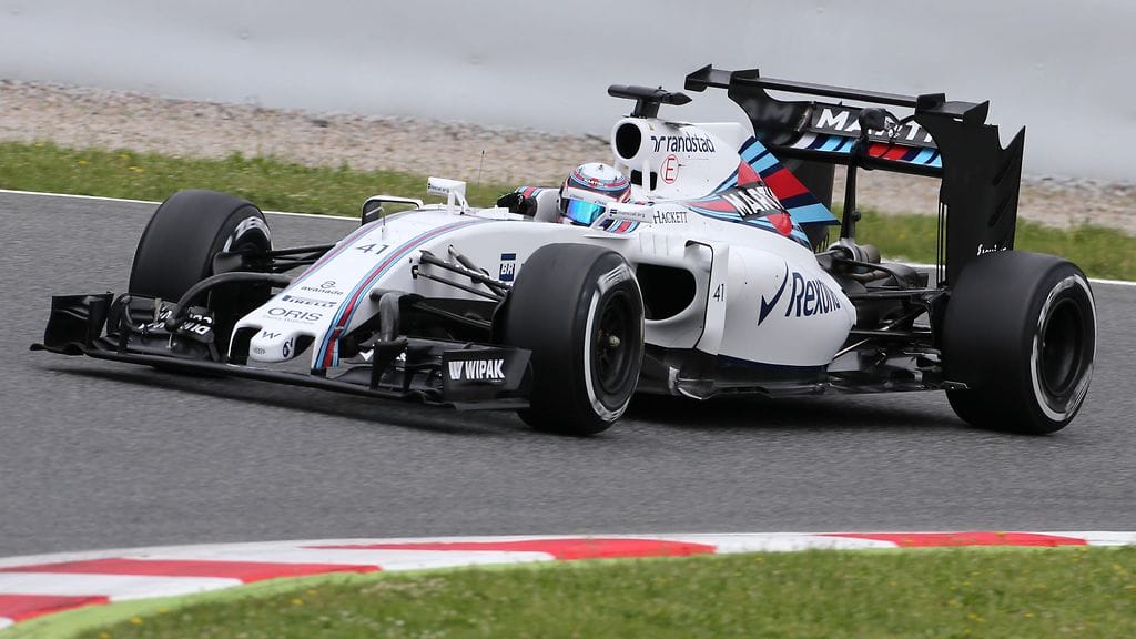 Alex Lynn ulkoilutti Williamsin uutta takasiipeä.