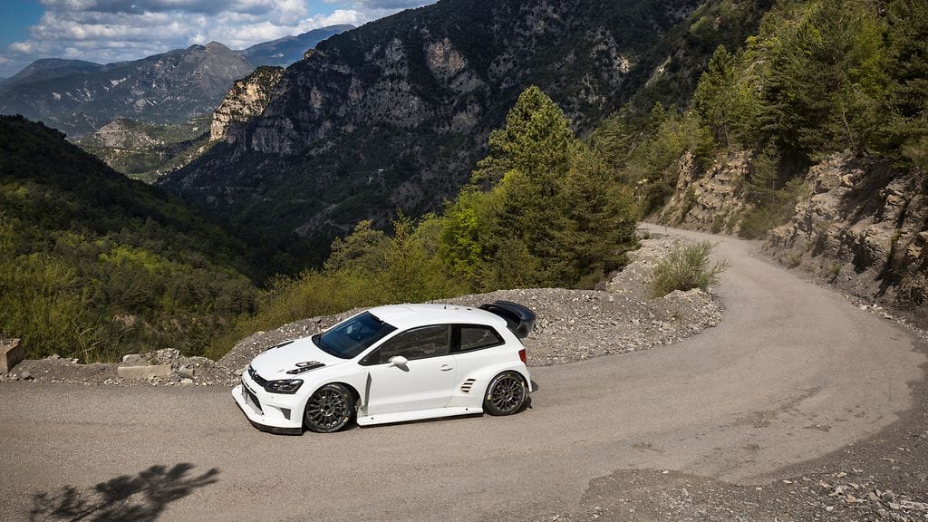 Ensi kaudella WRC-autot ovat nykyistä tehokkaampia. Jari-Matti Latvala on jo päässyt testaamaan kehitysversiota Volkswagenin tulevasta ajokista.