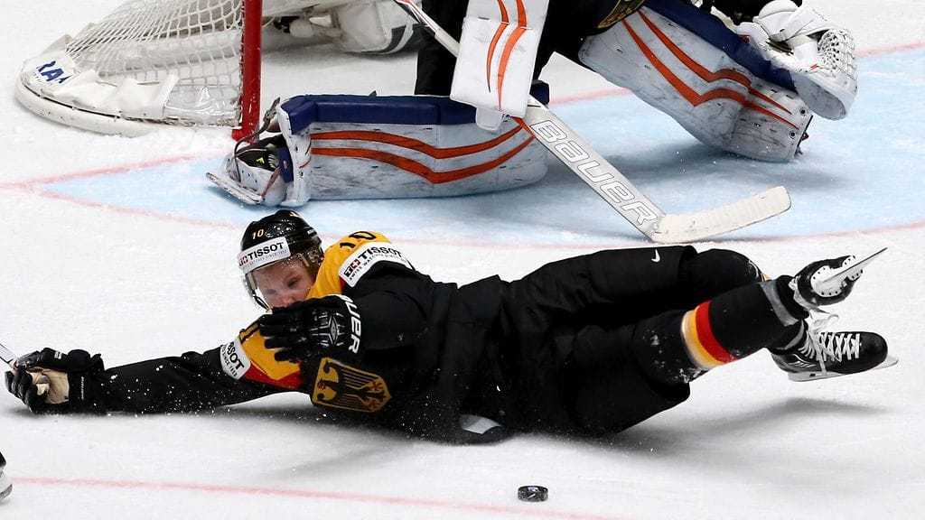 Christian Ehrhoff on valmis laittamaan kroppaa likoon.