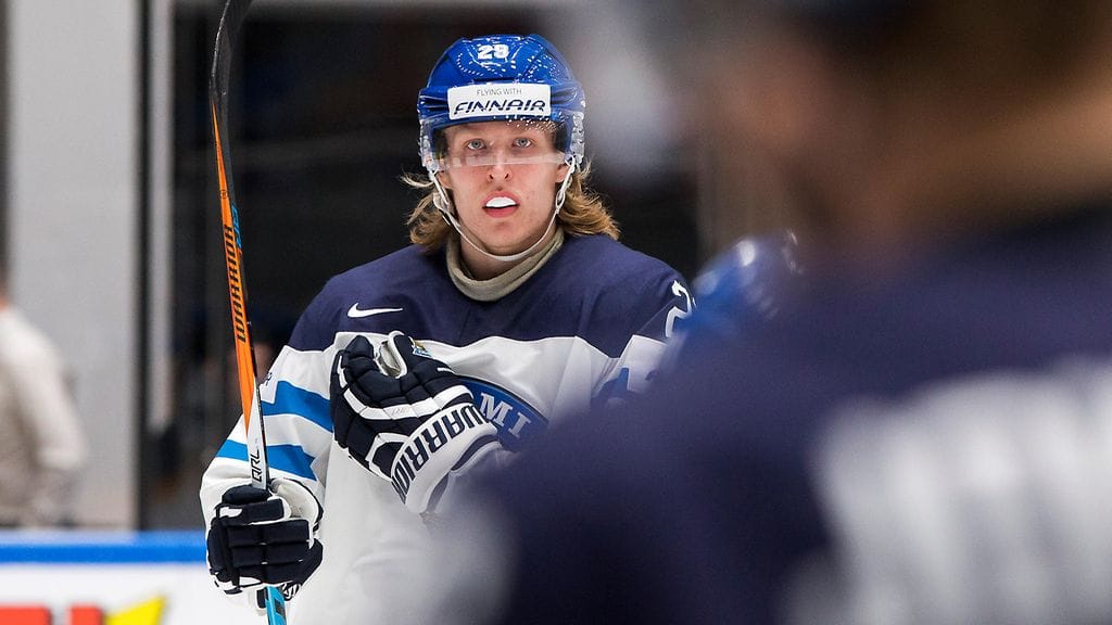 Patrik Laine teki tuhojaan MM-jäillä vuosi sitten.