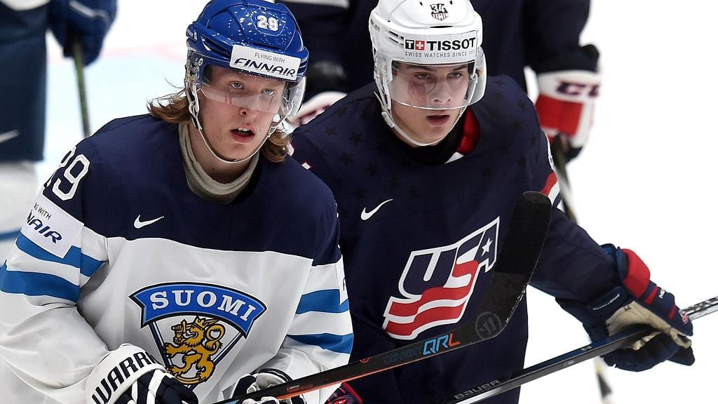 Patrik Laine ja Auston Matthews MM-kisoissa. Ensi yönä he kohtaavat jälleen.