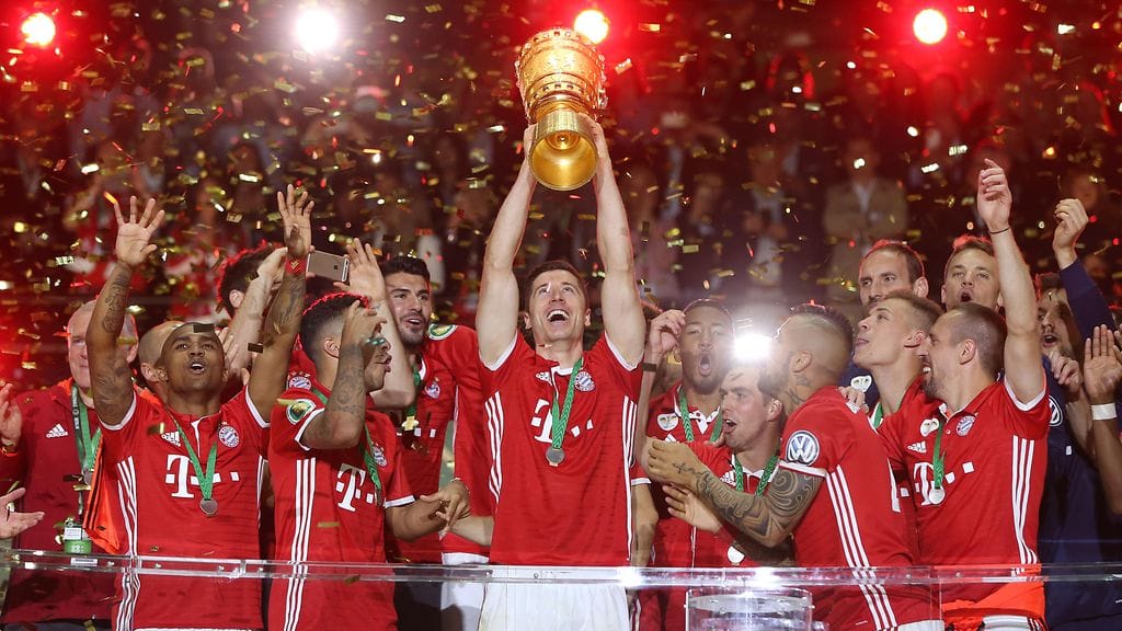 Bayern juhli Dortmundin kustannuksella.