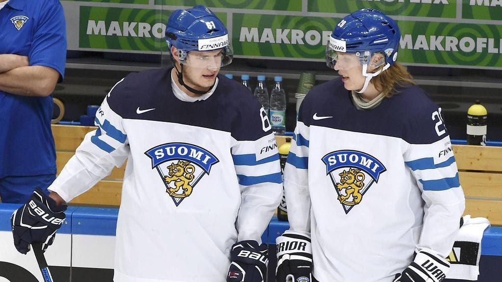 Aleksandr Barkov ja Patrik Laine viilettävät myös World Cupissa samassa ketjussa.
