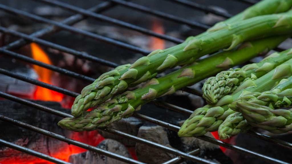 Parsat kannattaa grillata nopeasti kuumassa lämmössä.