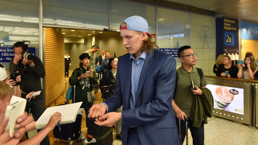 Patrik Laine ja tyttöystävä 23.5.2016 2