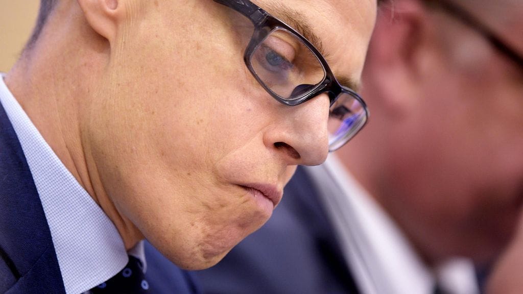 Alexander Stubbin (kok.) päälle kolajuomaa heittäneen miehen hovioikeuskäsittely alkaa tänään Turussa.