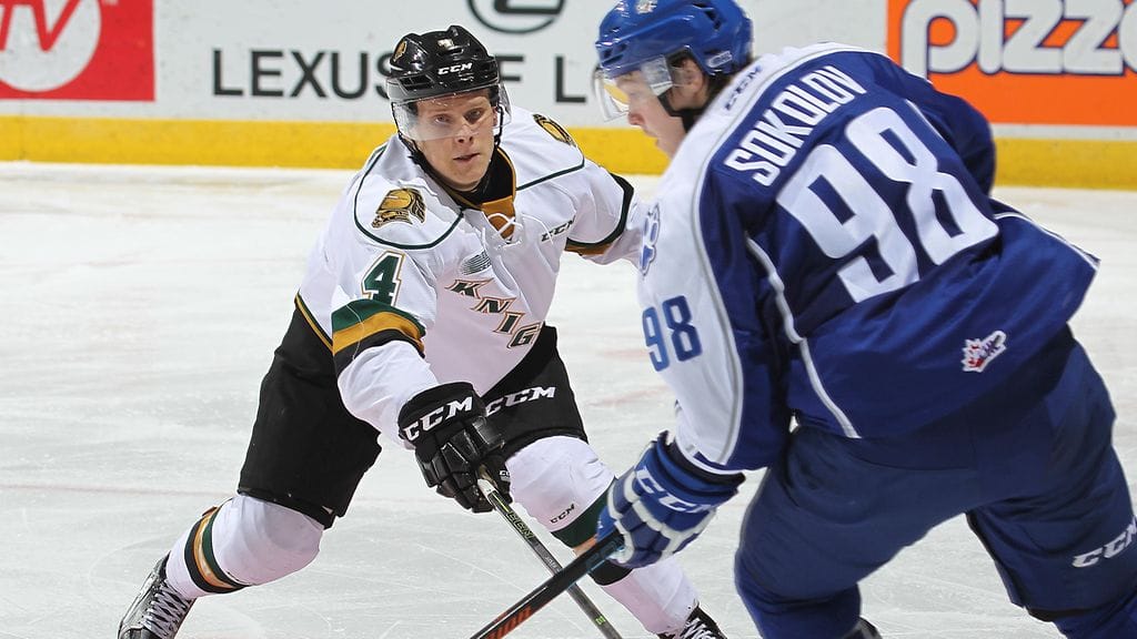 Olli Juolevin (vas.) kausi on menestyksen täyteinen.