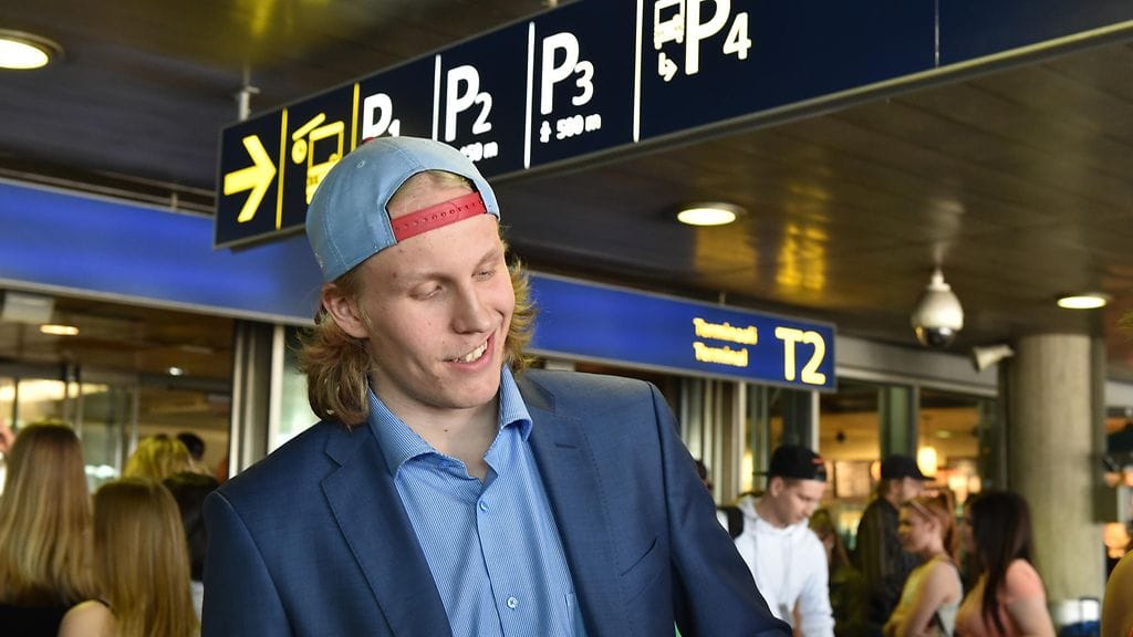 Nouseeko Patrik Laine Toronton-koneeseen?