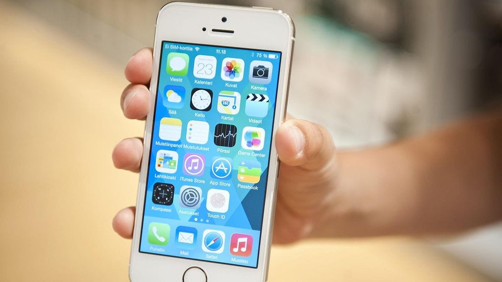 Kuvituskuvassa Applen iPhone 5s.