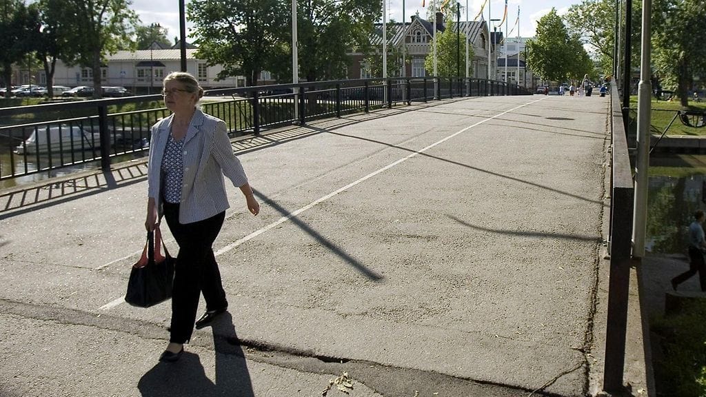 Kävelyyn kannustavilla alueilla asuvista harvemmat sairastivat diabetesta. Kuvituskuva.