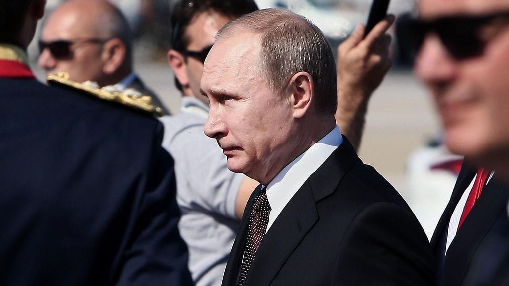 Venäjän presidentti vieraili Kreikassa toukokuussa 2016. Nyt häntä ei ole nähty julkisuudessa miltein viikkoon.