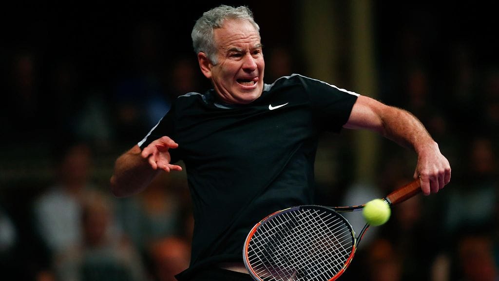 John McEnroe on edelleen tuttu näky näytösotteluissa.