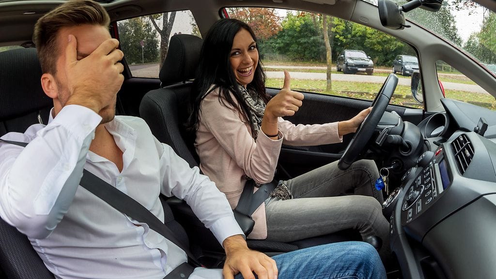 Tämä horoskooppi perustuu totuuteen miltei yhtä paljon kuin kaikki muutkin horoskoopit. Kuvan henkilöt eivät liity sisältöön.