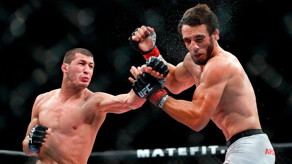 Rashid Magomedov (vas.) kukisti Elias Silverion joulukuussa 2014.