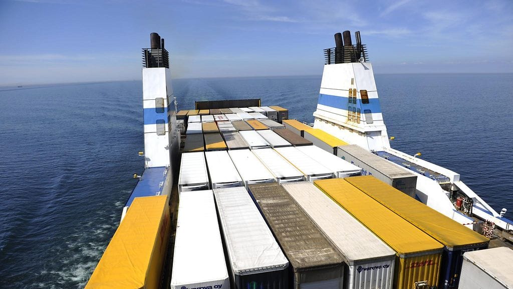 Päästöjen vähennyskeinoja on haettu esimerkiksi vauhtien optimoinnista.