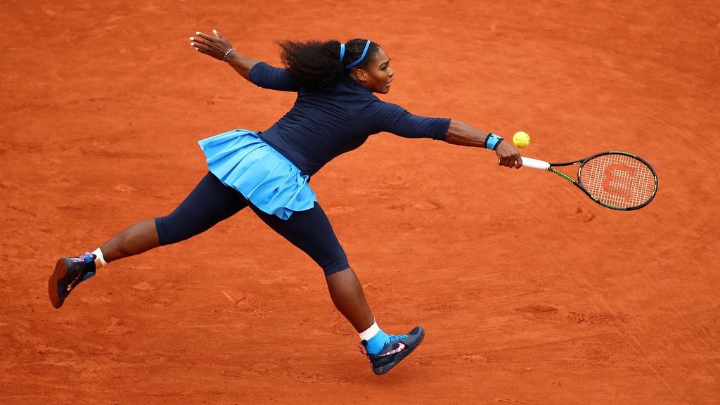 Serena Williams kukisti perjantain välieräottelussaan hollantilaisen Kiki Bertensin 7-6 (9-7), 6-4.